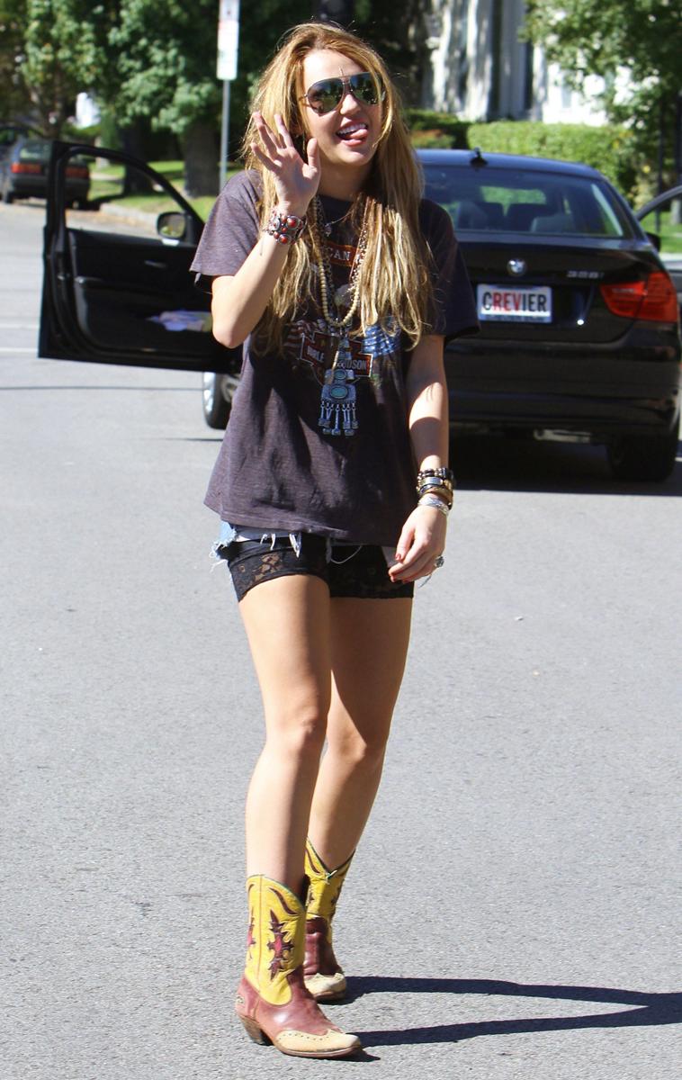 Miley-Cyrus-Dresses-Like-A-Slut-And-Shows-Us-Her-Tongue-In-Toluca-Lake-07.jpg