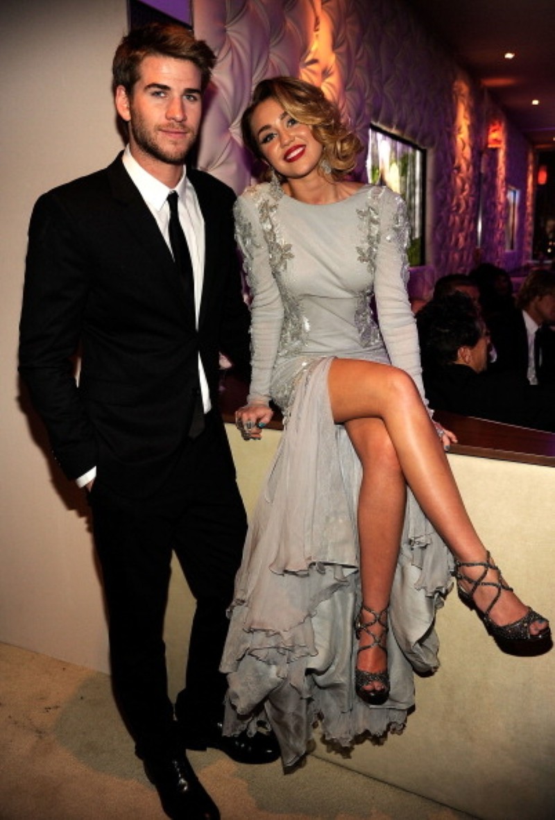 Miley-Cyrus-2012-Vanity-Fair-Oscar-Party-In-West-Hollywood-09.jpg